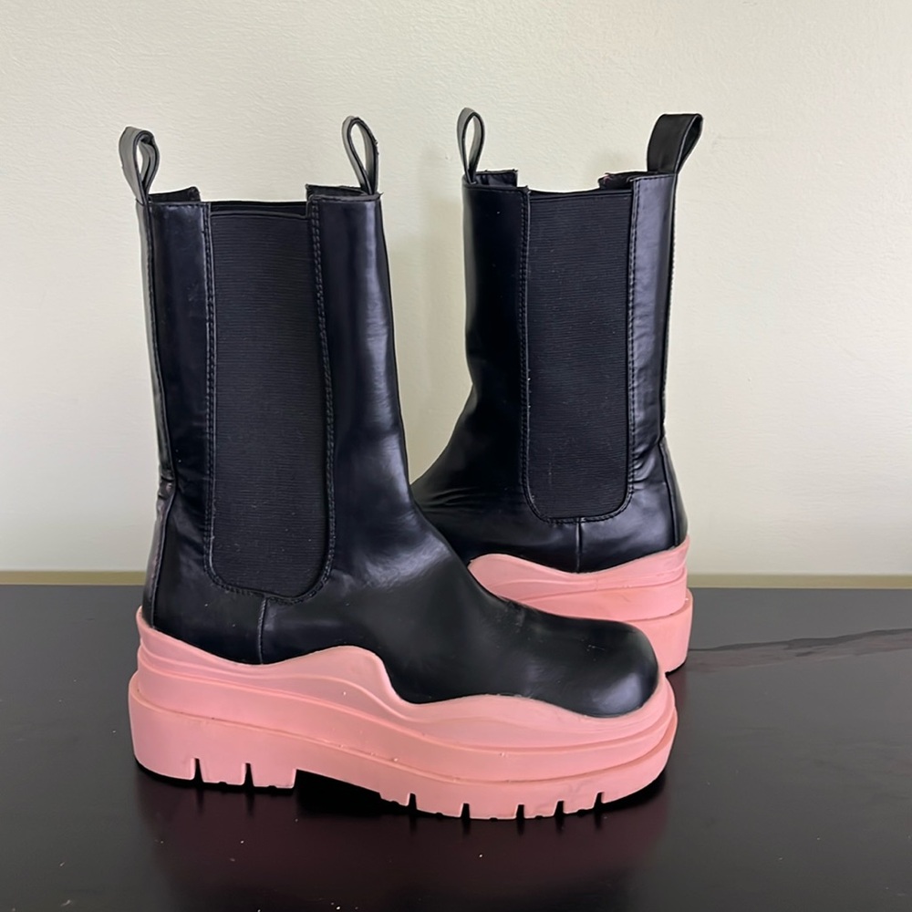 Lemonade Tire Chelsea Boots Pink & Black